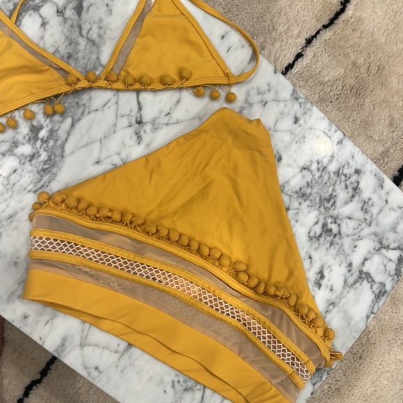 Tularosa Nina Bikini S top + M bottoms - Picture 5 of 5